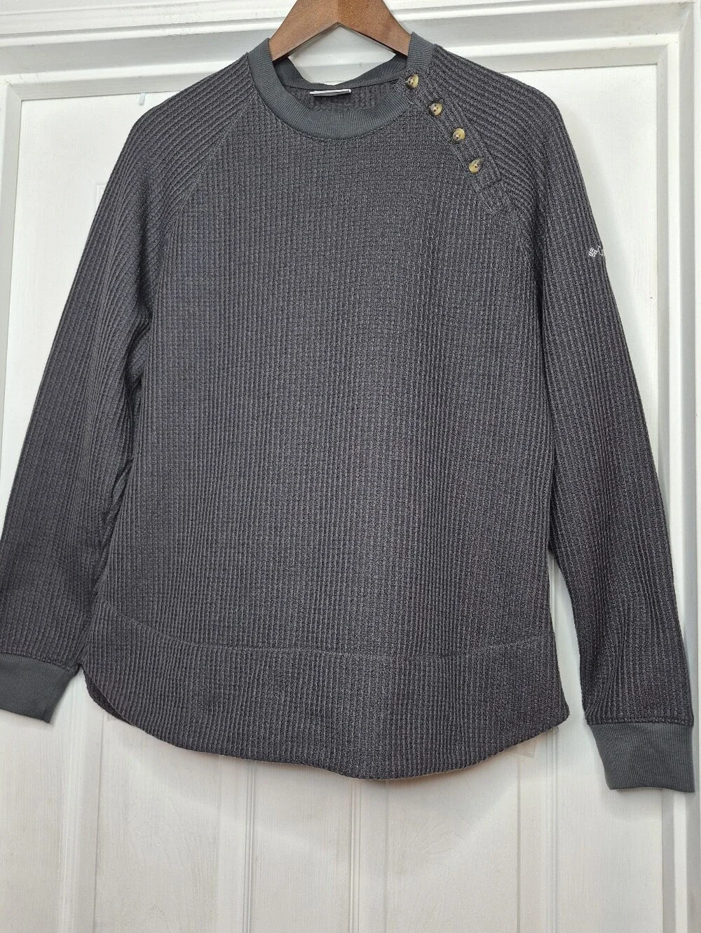 Columbia Charcoal Crewneck Waffle Knit Pullover with Shoulder Buttons Xl